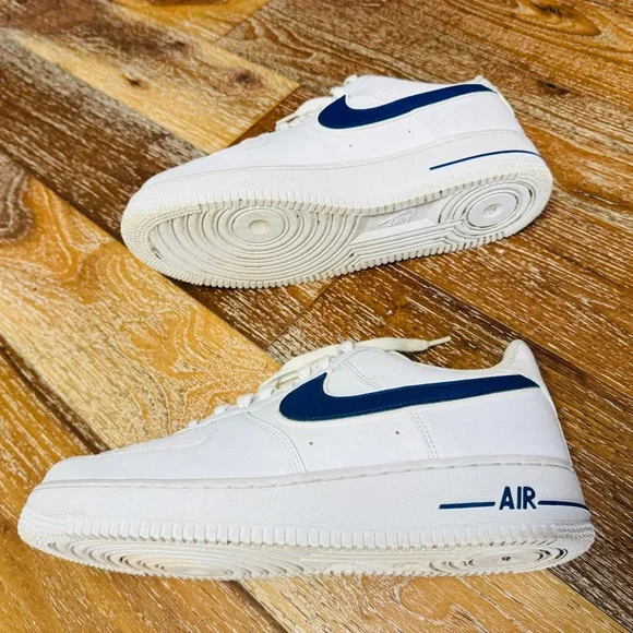 Nike Air Force 1 White & Deep Royal Blue Leather Sneakers Shoes. Men’s 10.5 EUC - Picture 5 of 8